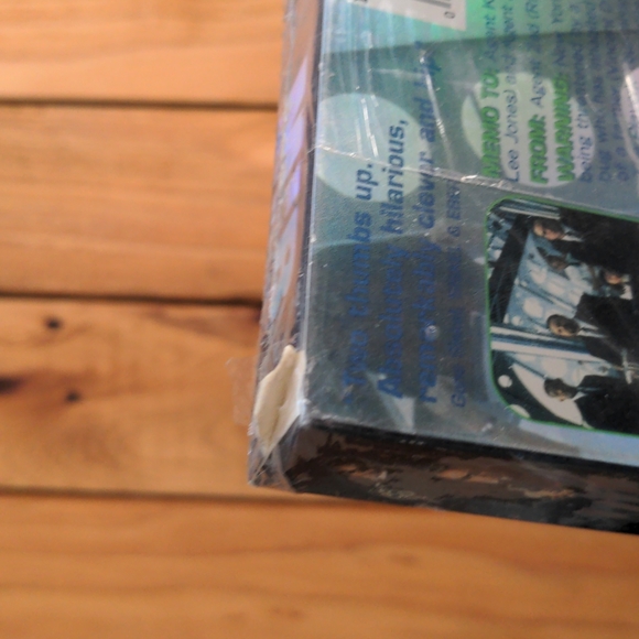Men In Black VHS Sealed Holo Cover - Picture 2 of 4